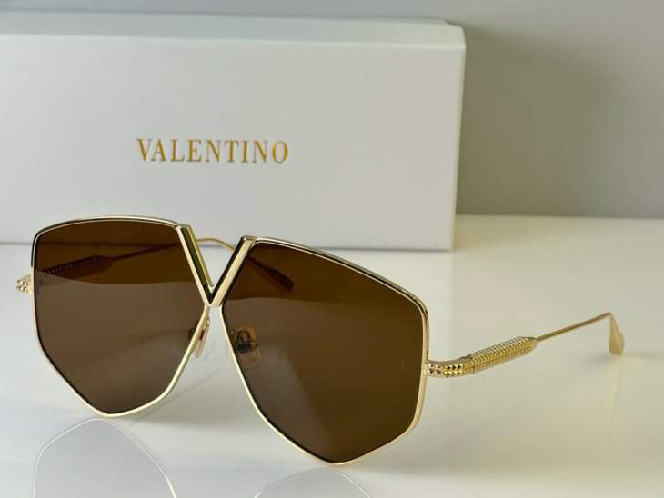 Picture of Valentino Sunglasses _SKUfw65111983fw